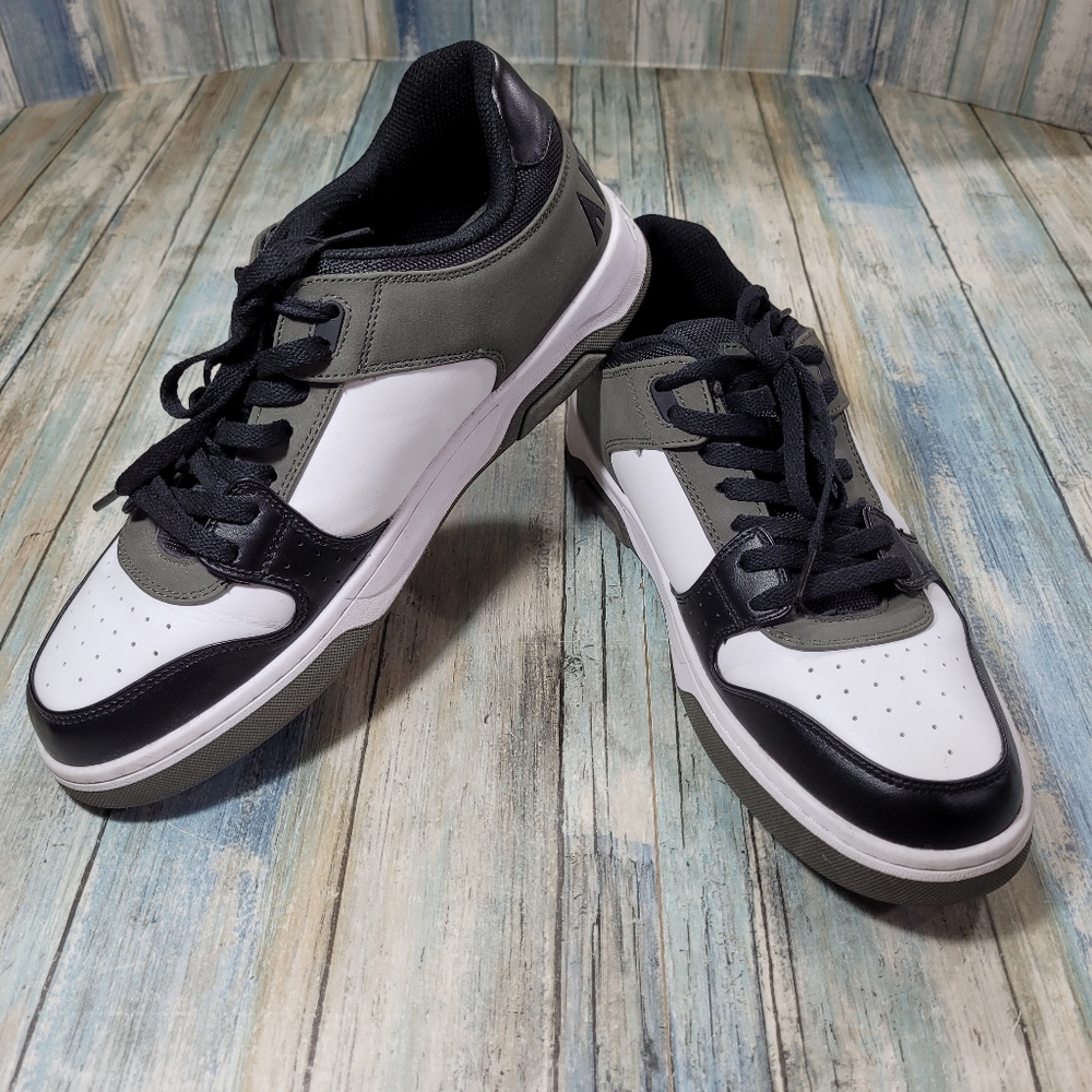 Airwalk Black, White, and Gray Sneaker